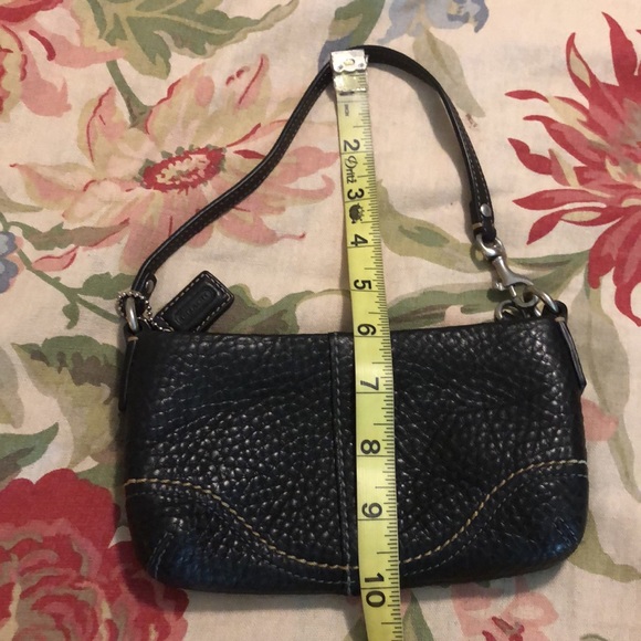 Vintage COACH Pebbled Leather Silver Hardware Zip Pouch Strappy Black classic - Picture 16 of 16